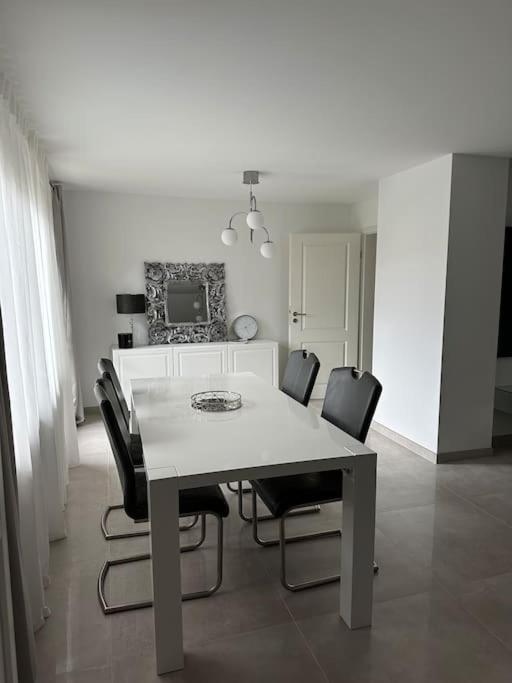 Luxury Apartment Marz Шванау Екстер'єр фото